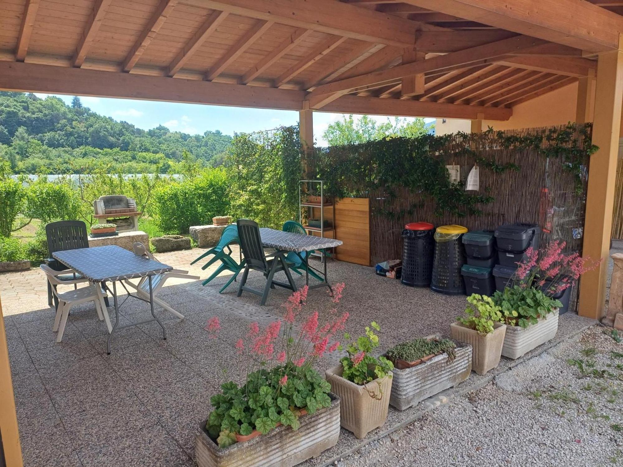Cascina Legnago Trilocale A 6 Chilometri Da Salo' Διαμέρισμα Villanuova sul clisi Εξωτερικό φωτογραφία